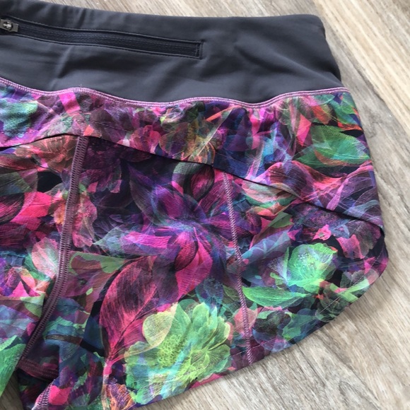 NWT Lululemon Speed Up Short Vivid Floral Tone Multi/Graphite Grey Size 4 - Picture 9 of 11